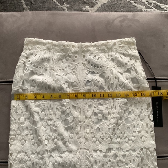 Chico’s NWT Black Label Midi Lace Skirt size 0= Small=size 4 - Picture 11 of 14